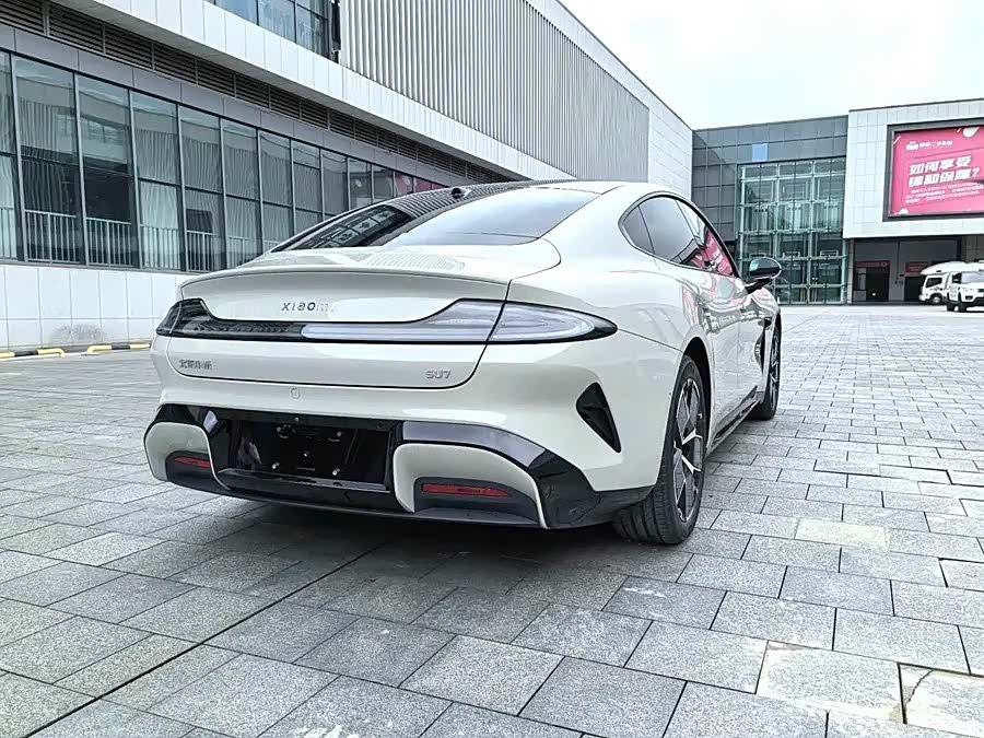 Xiaomi SU7, 2024 10