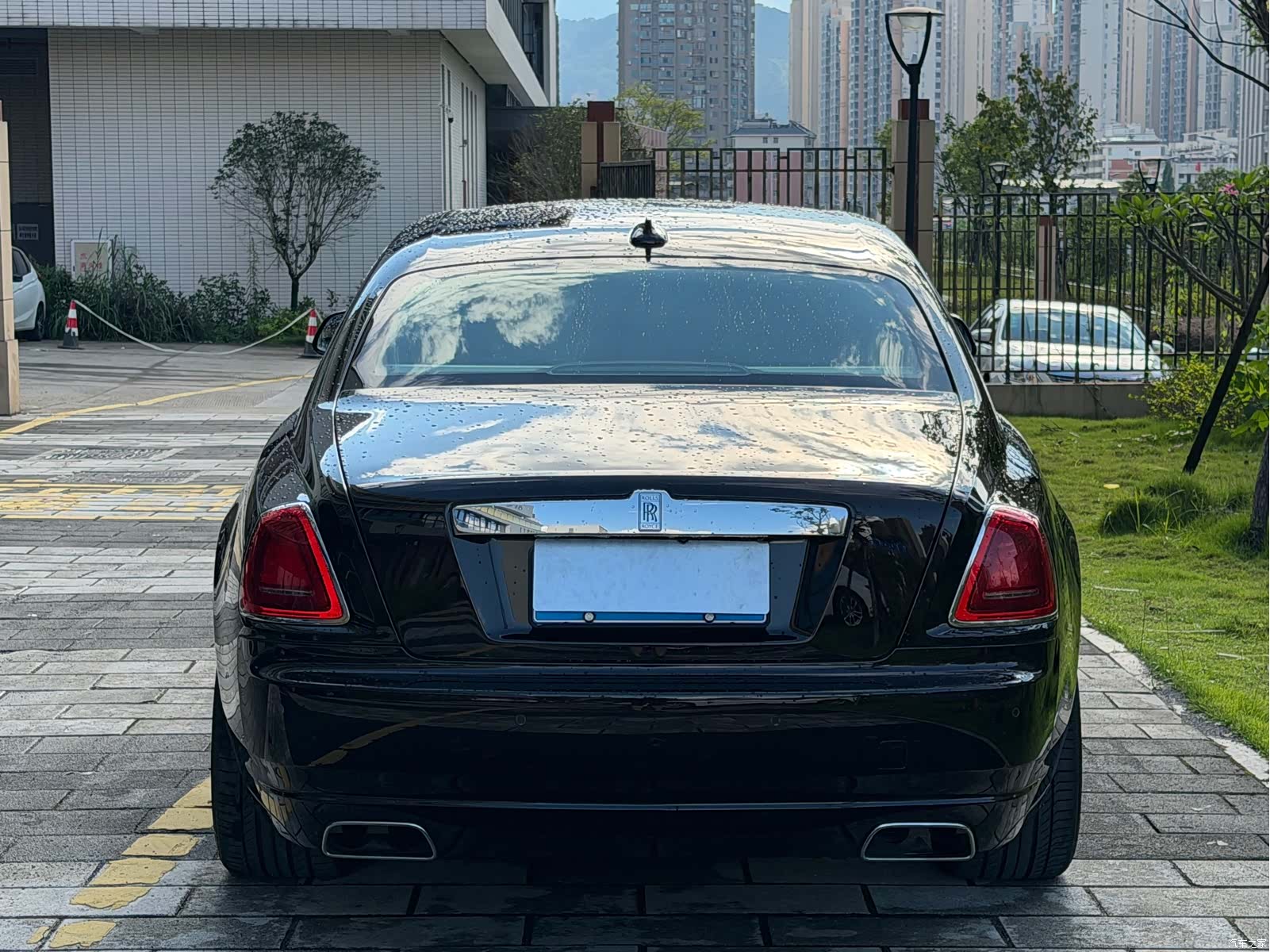 Rolls-Royce Ghost, 2015 все фото