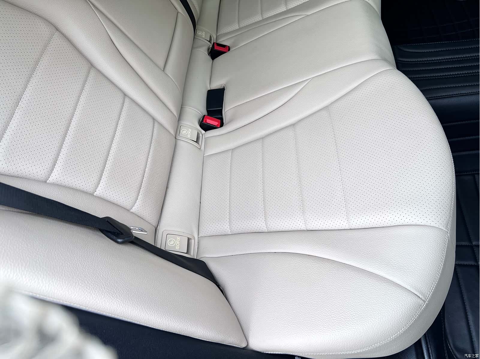 Mercedes-Benz C-Class, 2018 16
