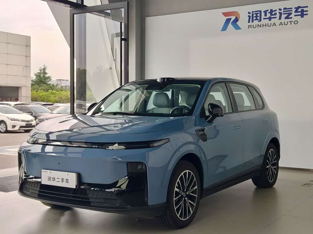 Leapmotor B10