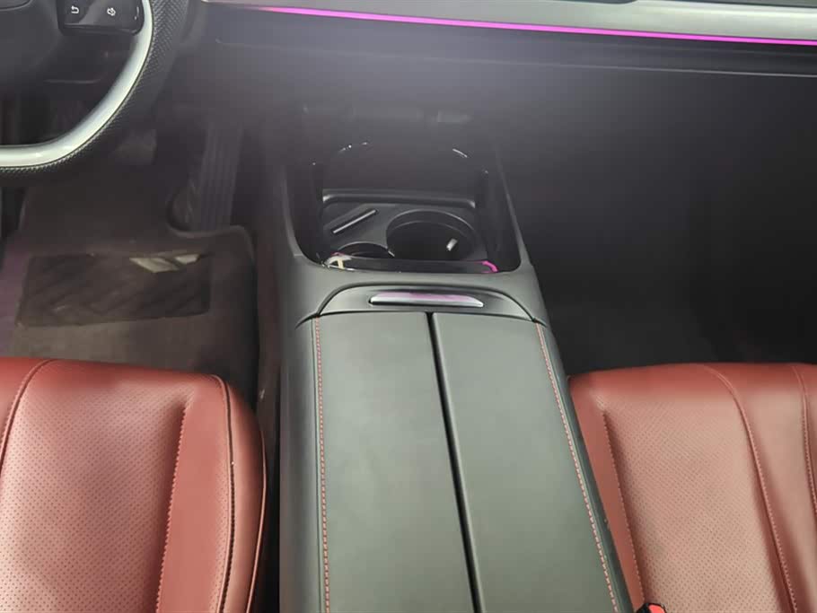XPENG P7