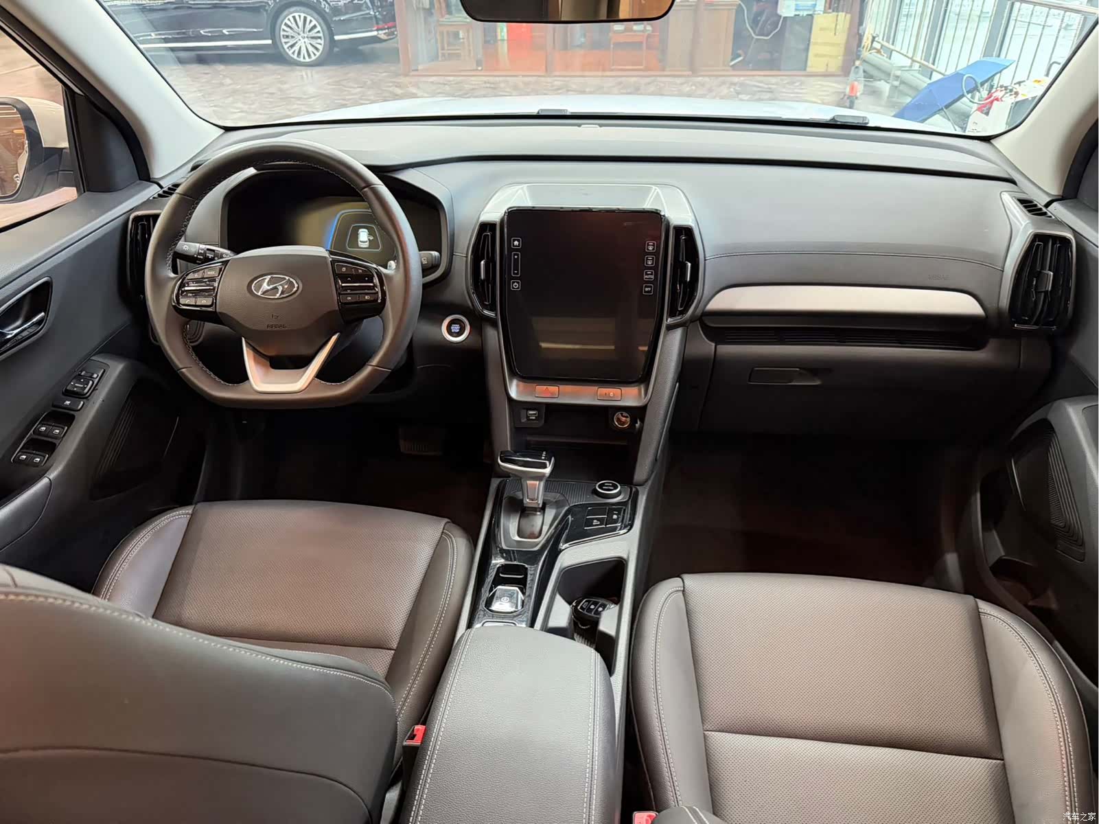 Hyundai ix35, 2022 8