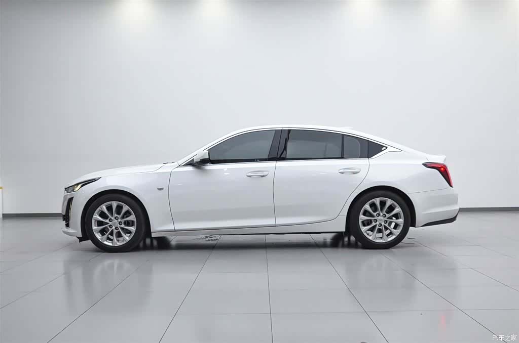 Cadillac CT5, 2021 все фото