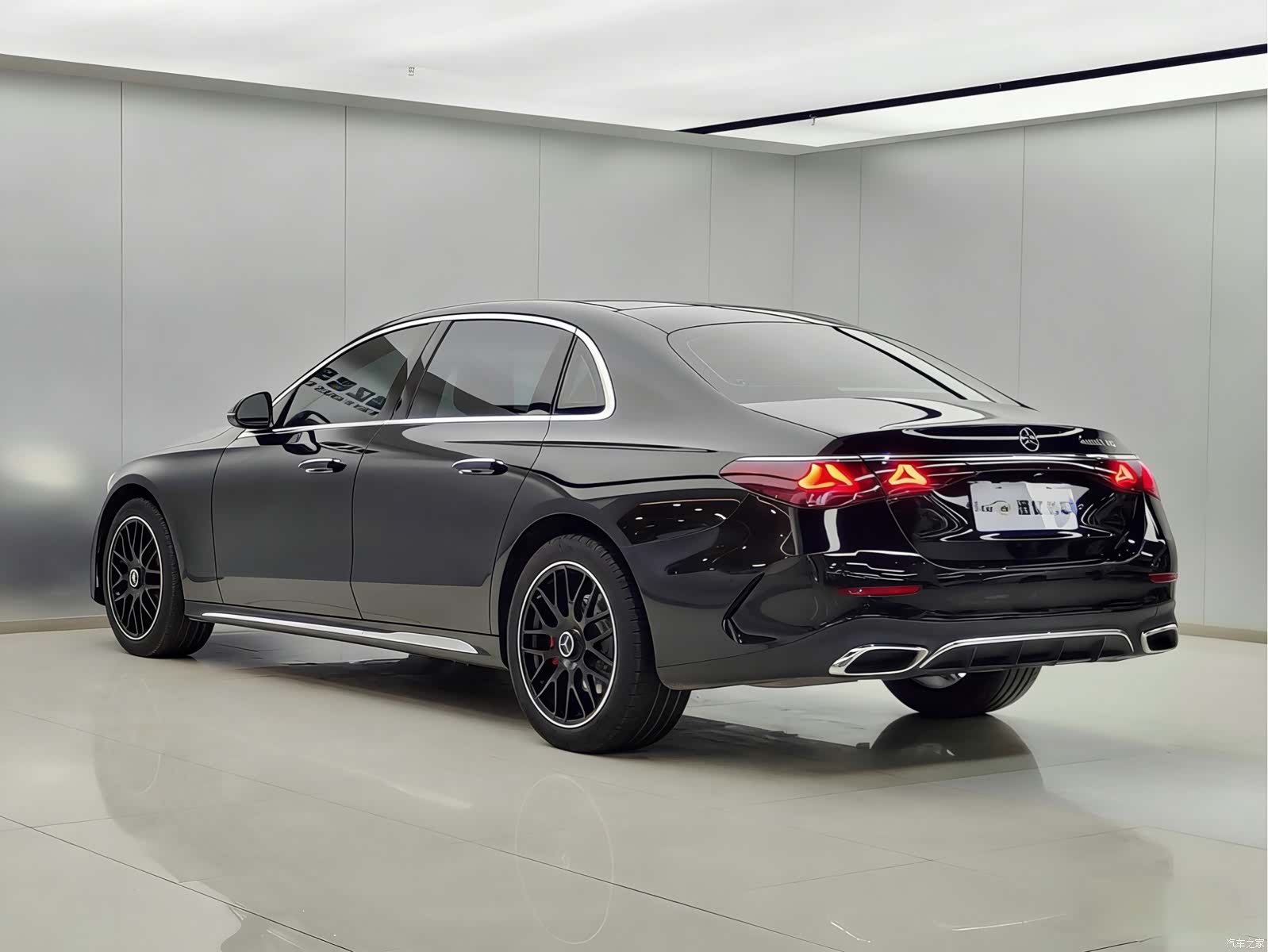 Mercedes-Benz E-Class, 2024 все фото