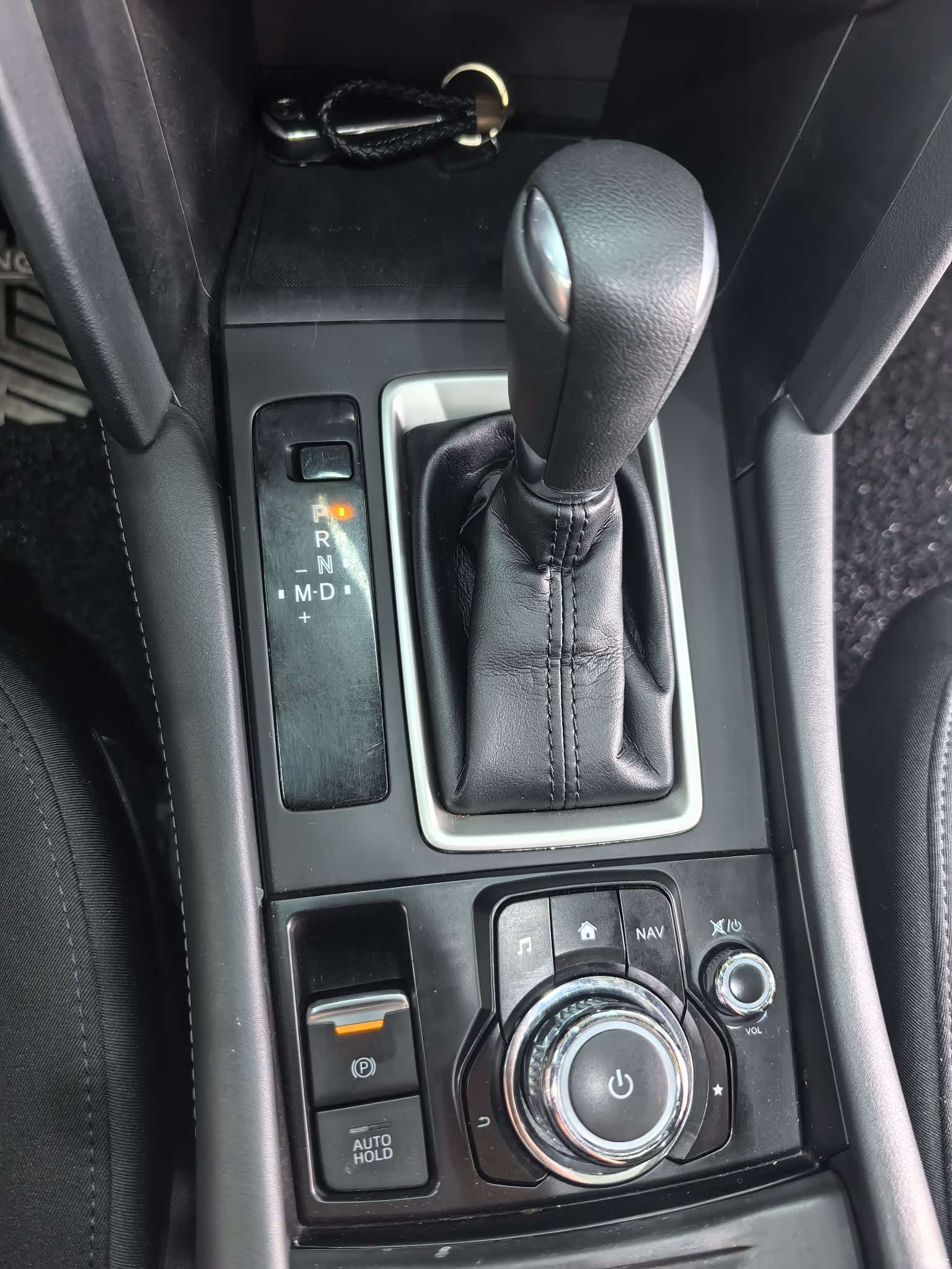 Mazda CX-4, 2023 17
