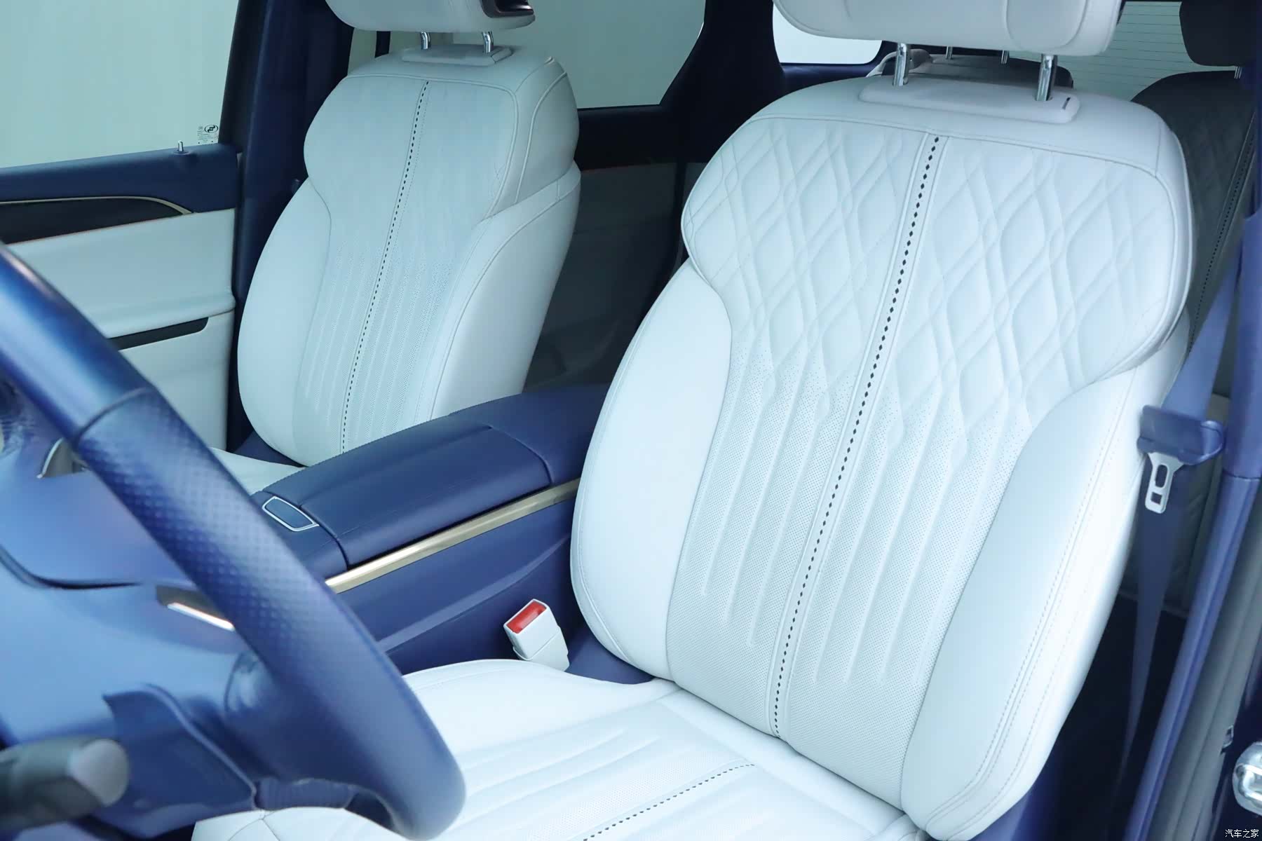 Buick GL8, 2023 7