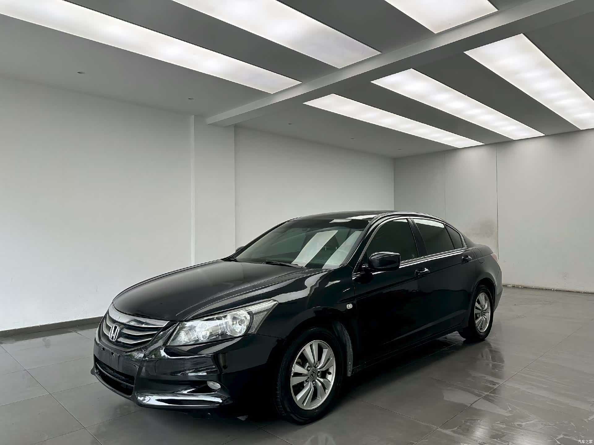 Honda Accord, 2011 1