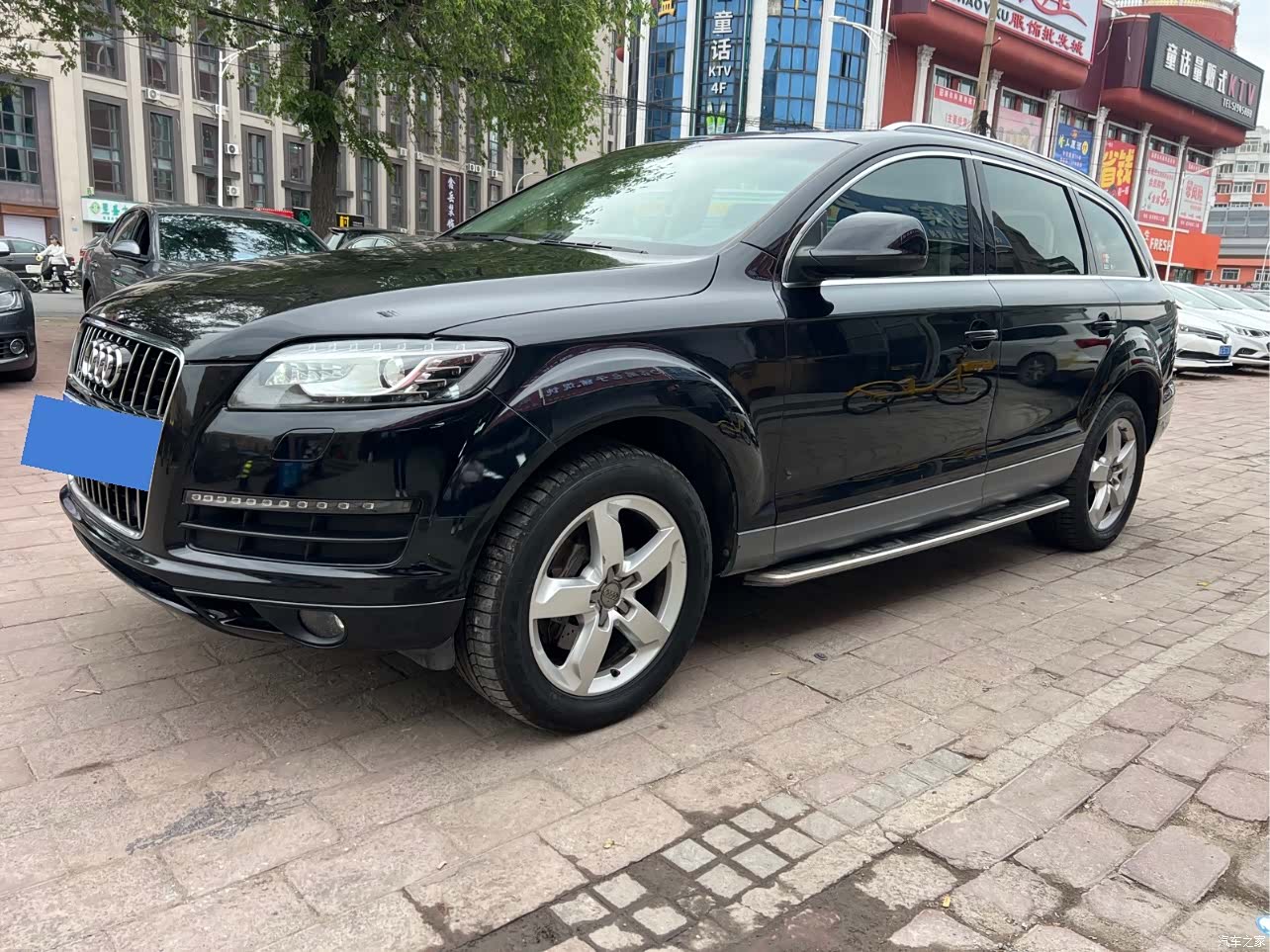 Audi Q7, 2010 1