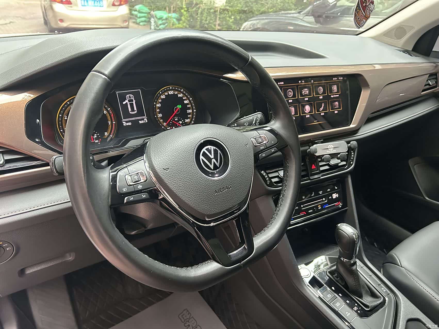 Volkswagen Tharu, 2022 8