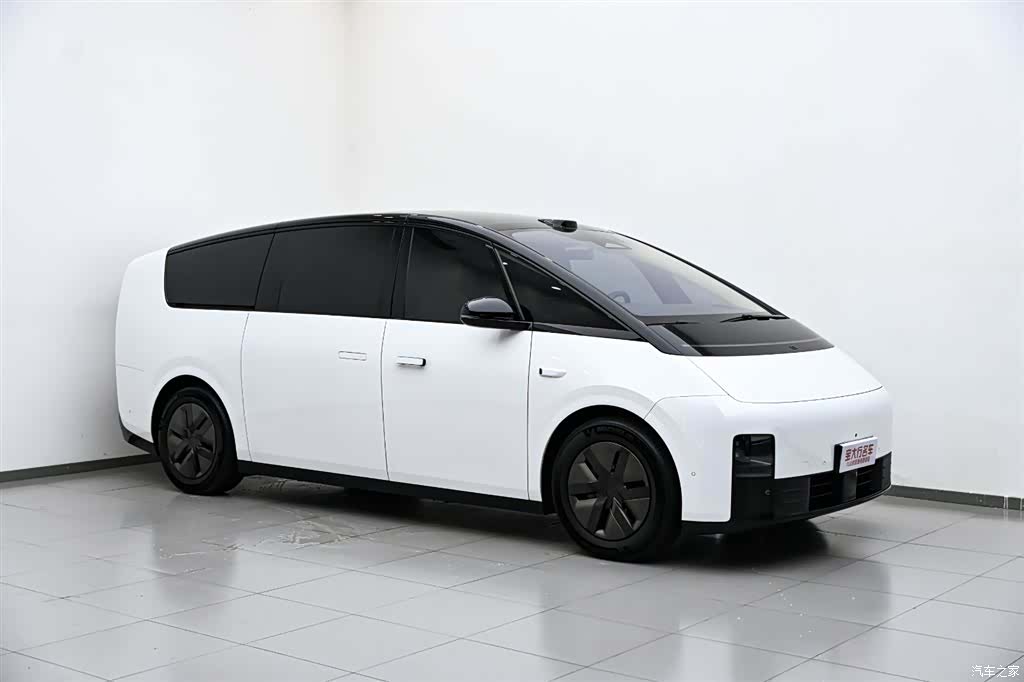 Li Auto MEGA, 2025 4