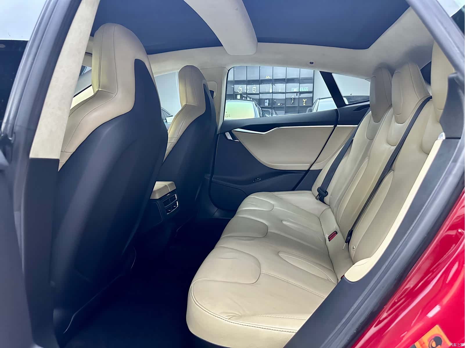Tesla Model S, 2016 9