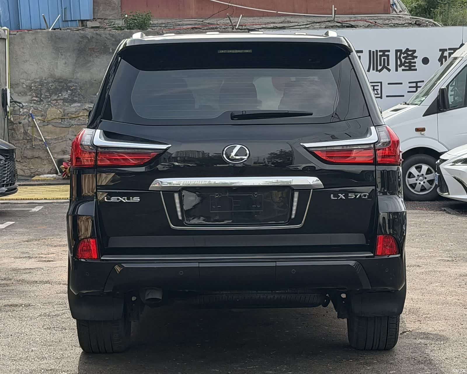 Lexus LX, 2020 15