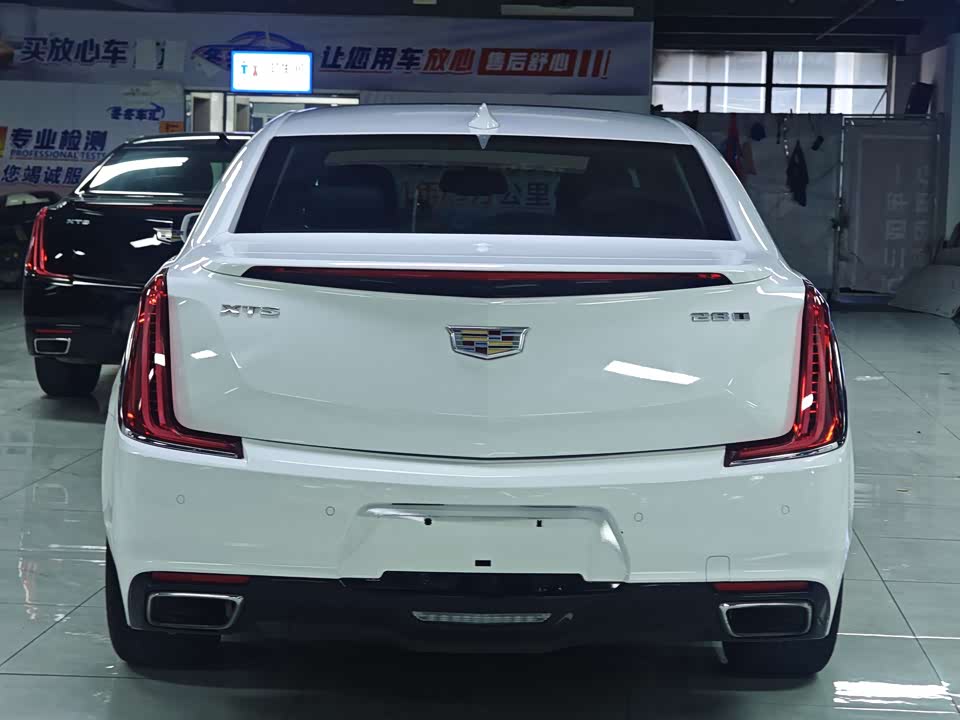 Cadillac XTS