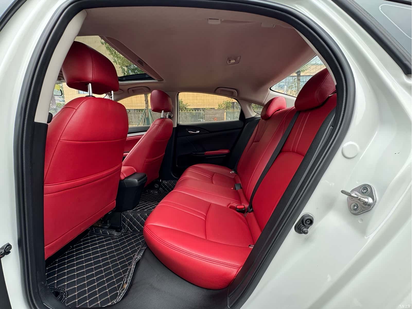 Honda Civic, 2019 13