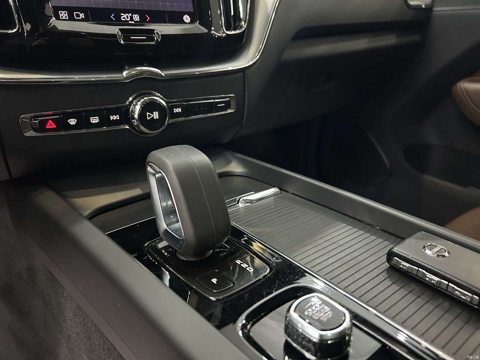 Volvo XC60, 2021 8