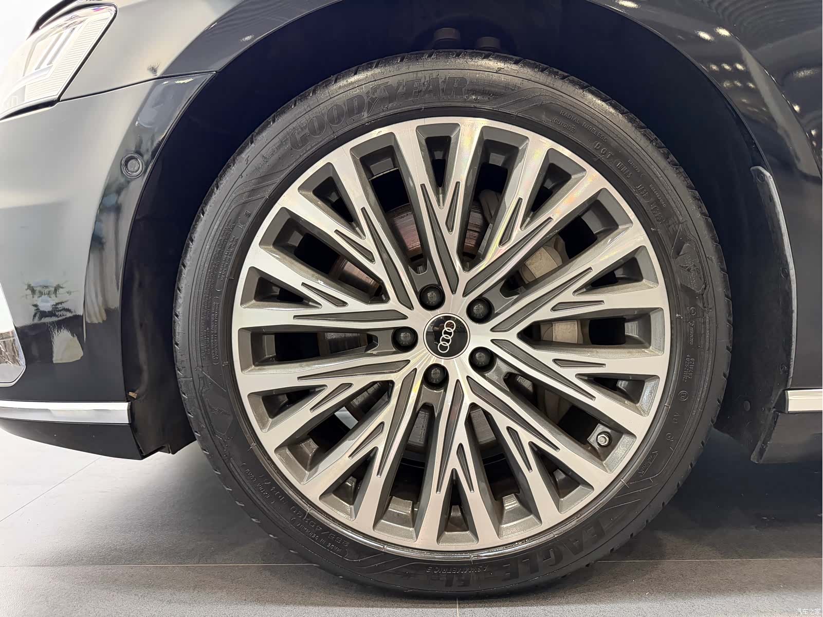 Audi A8L, 2021 10