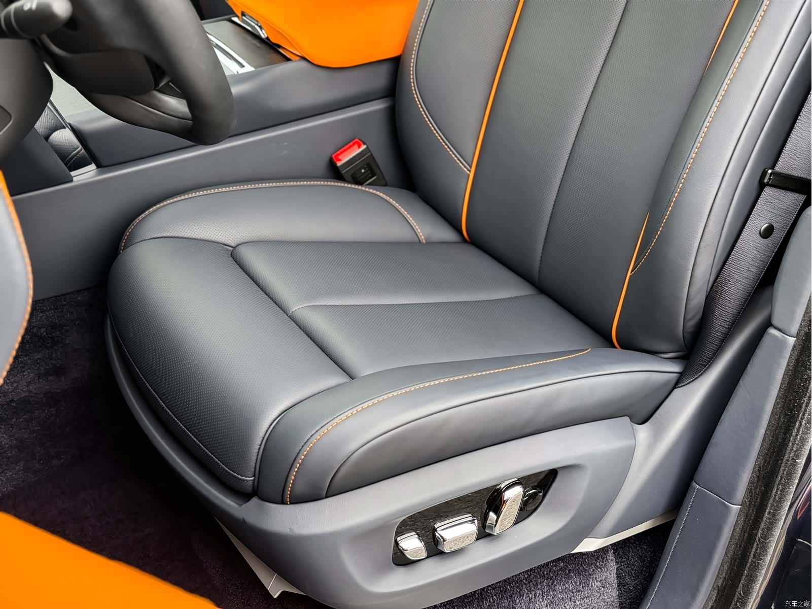 Rolls-Royce Cullinan, 2023 все фото
