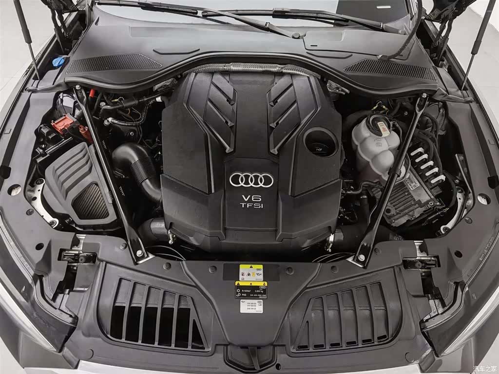 Audi A8L, 2022 6