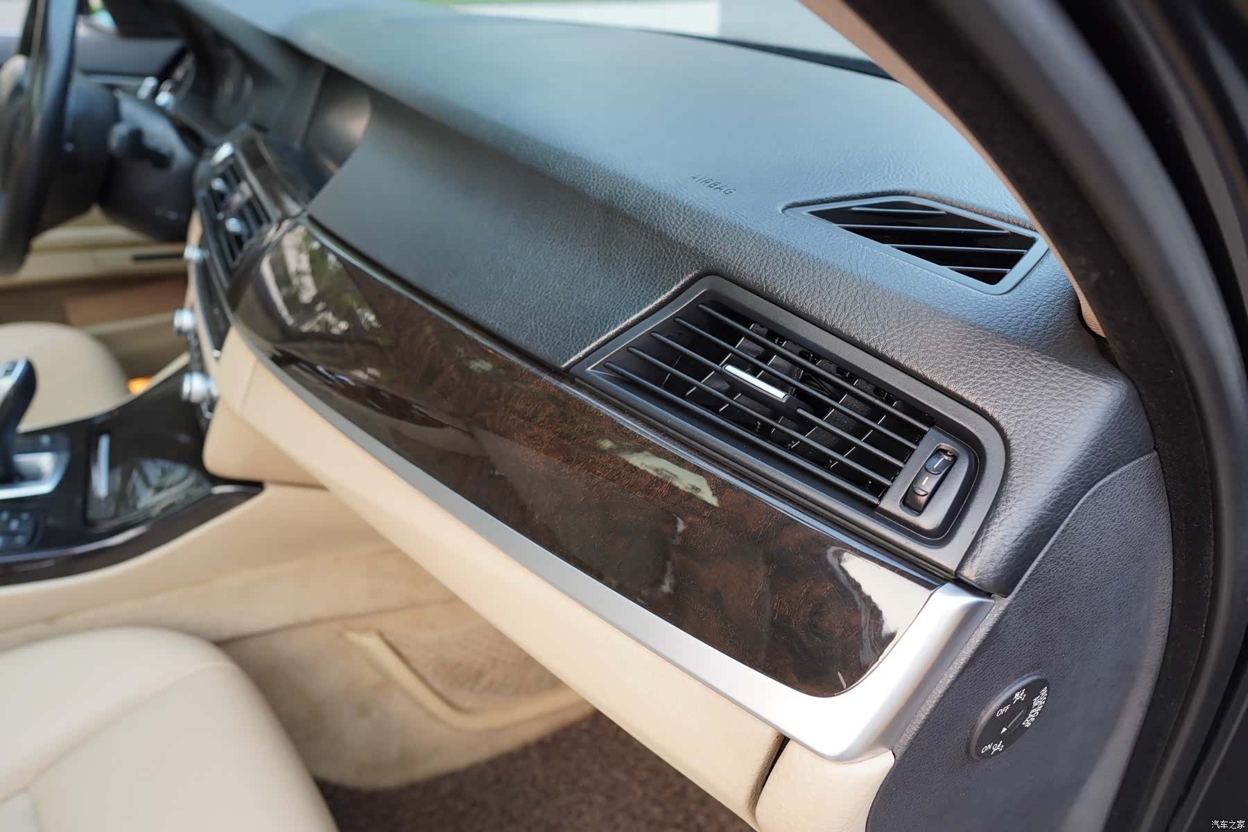 BMW 5 Series, 2011 25