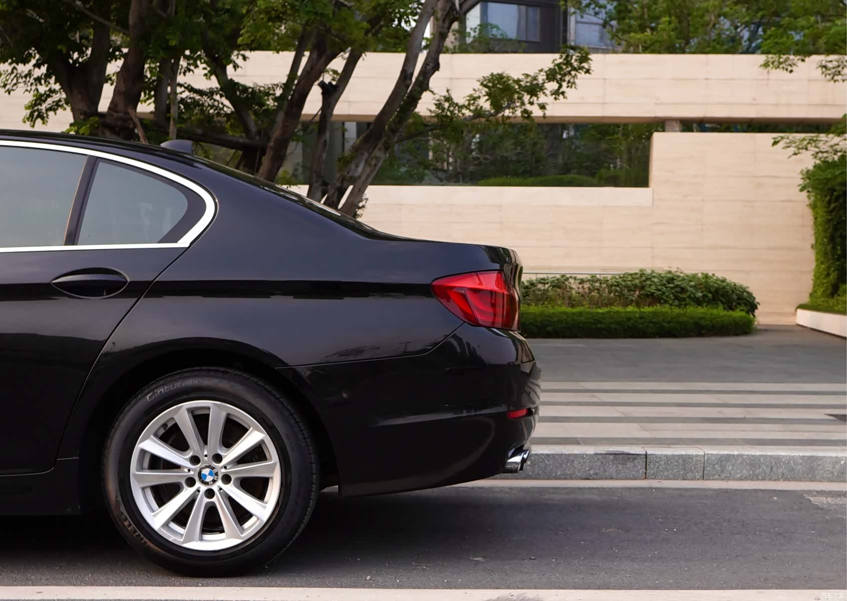 BMW 5 Series, 2011 26
