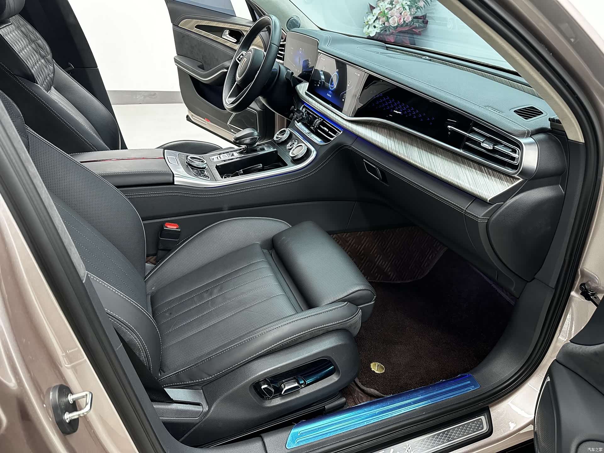 Hongqi H9, 2022 15