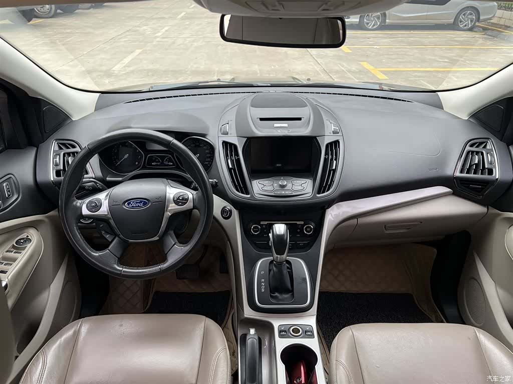 Ford Kuga, 2015 6