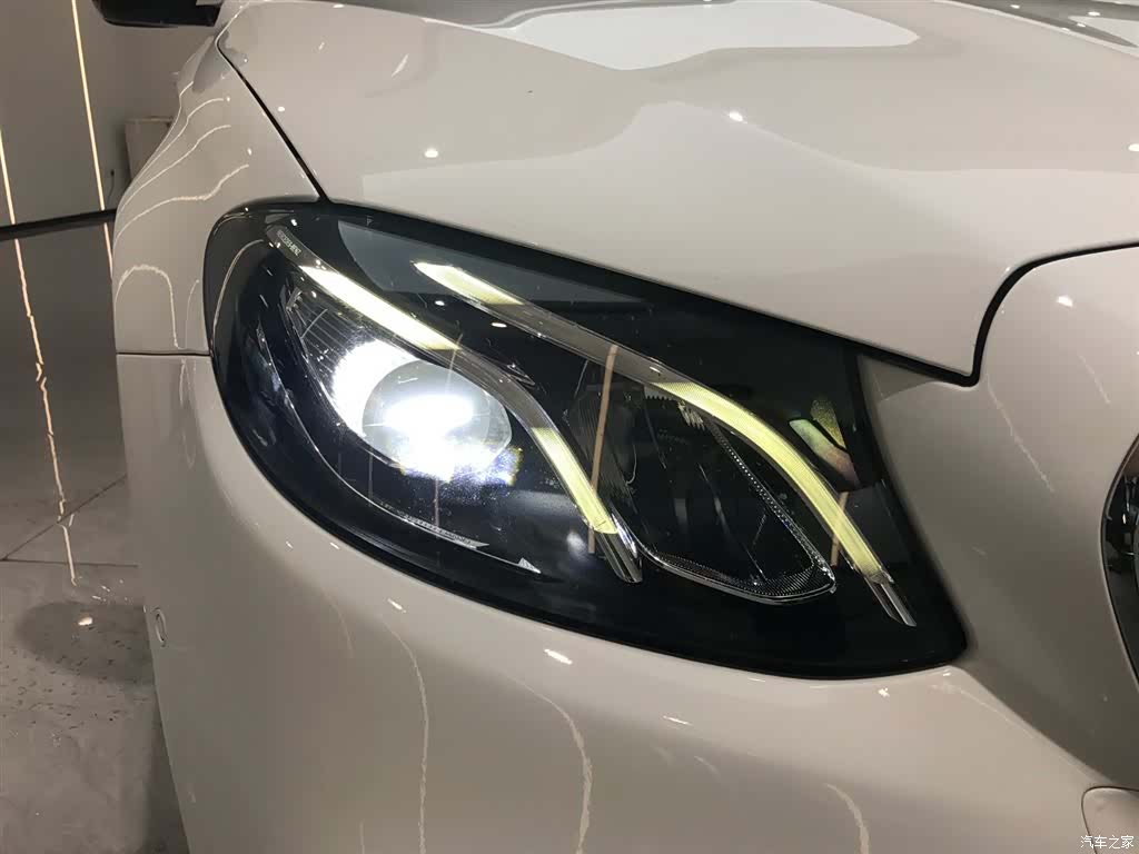 Mercedes-Benz E-Class, 2020 4