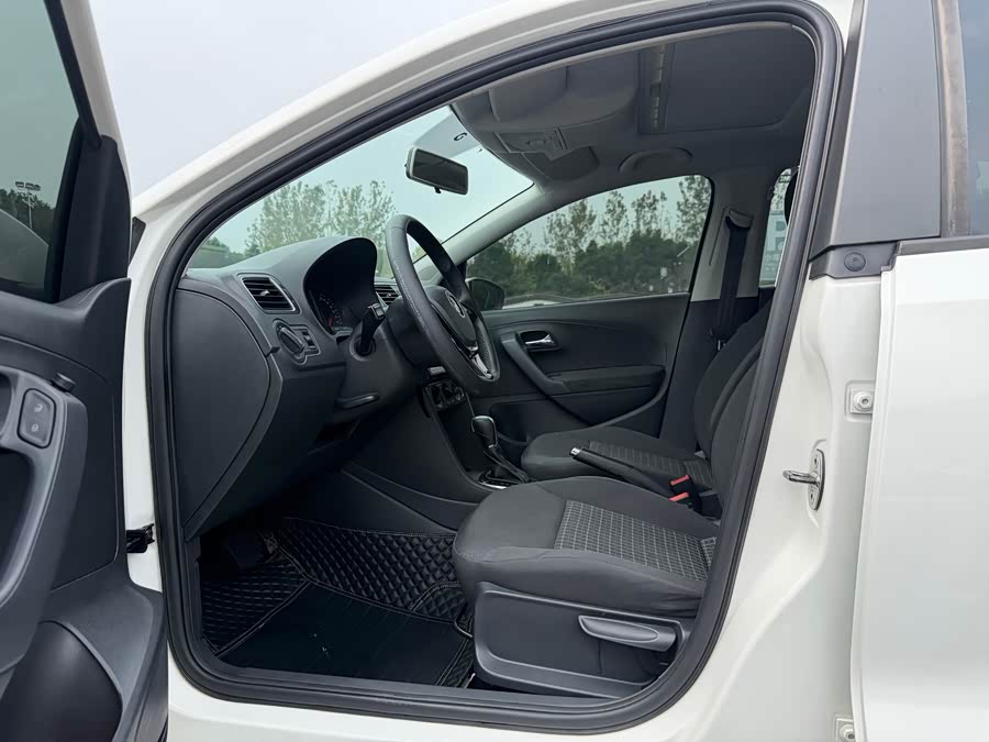 Volkswagen Polo 2016, фото 8
