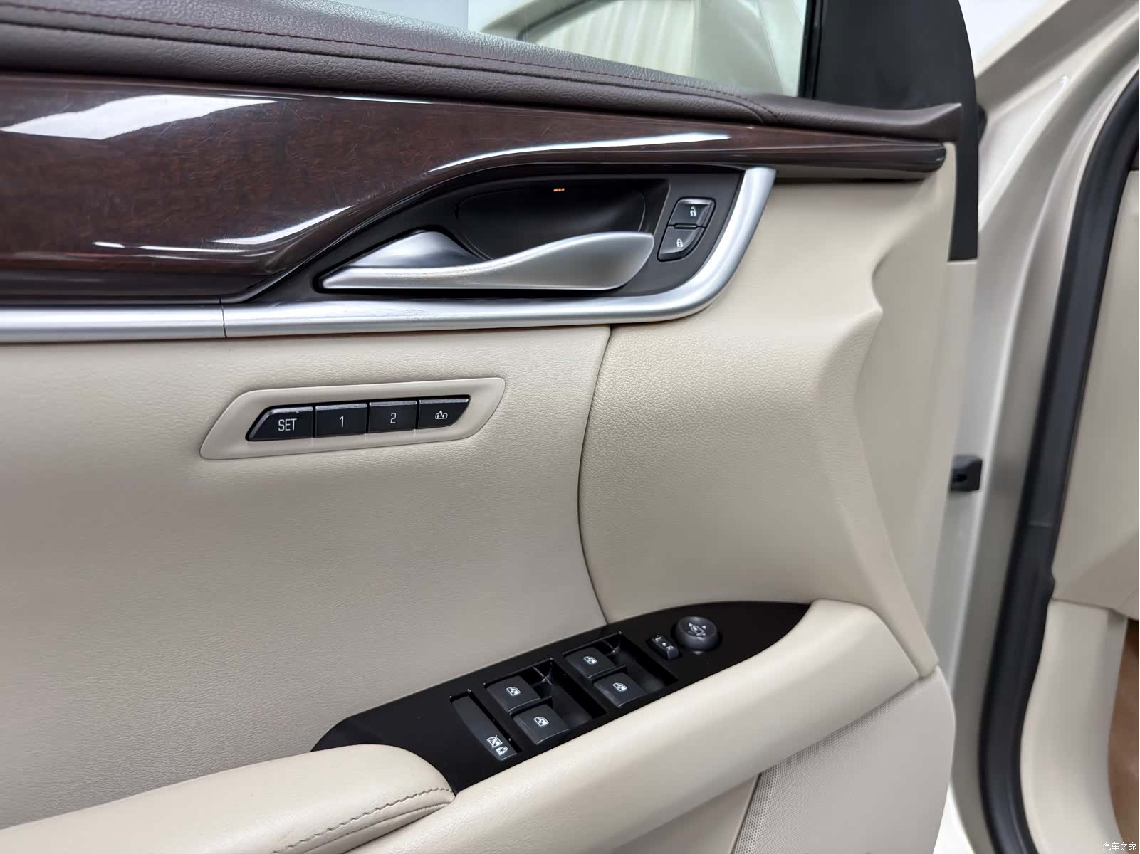 Cadillac XTS, 2013 26