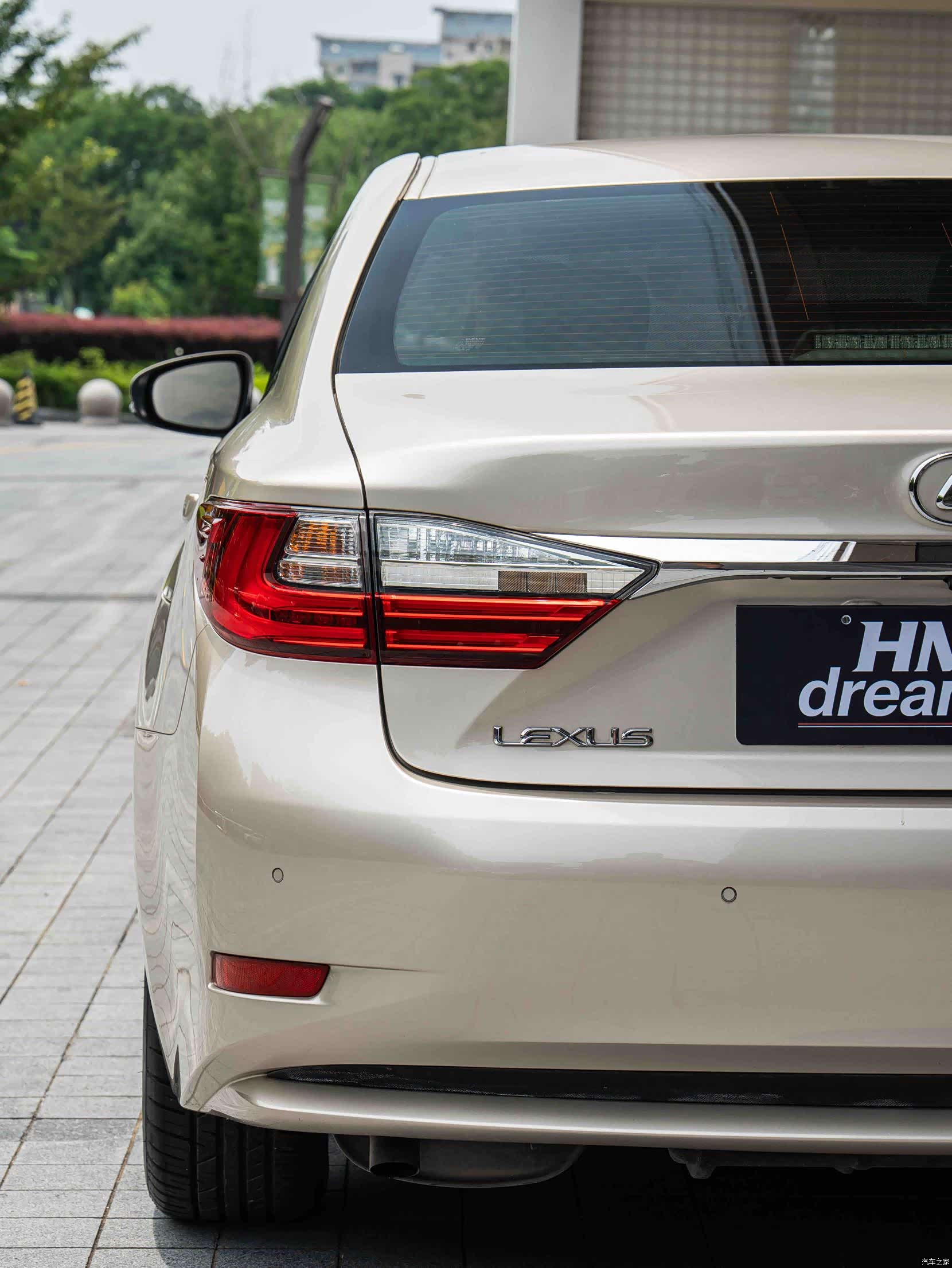Lexus ES, 2016 8