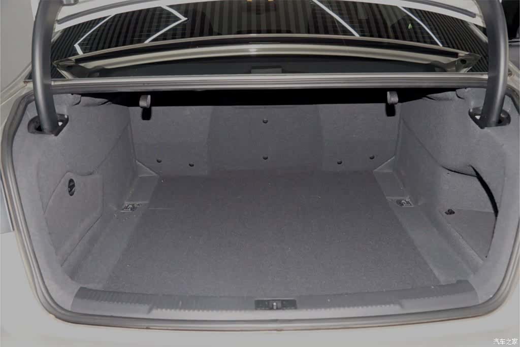 Audi A6L, 2017 14
