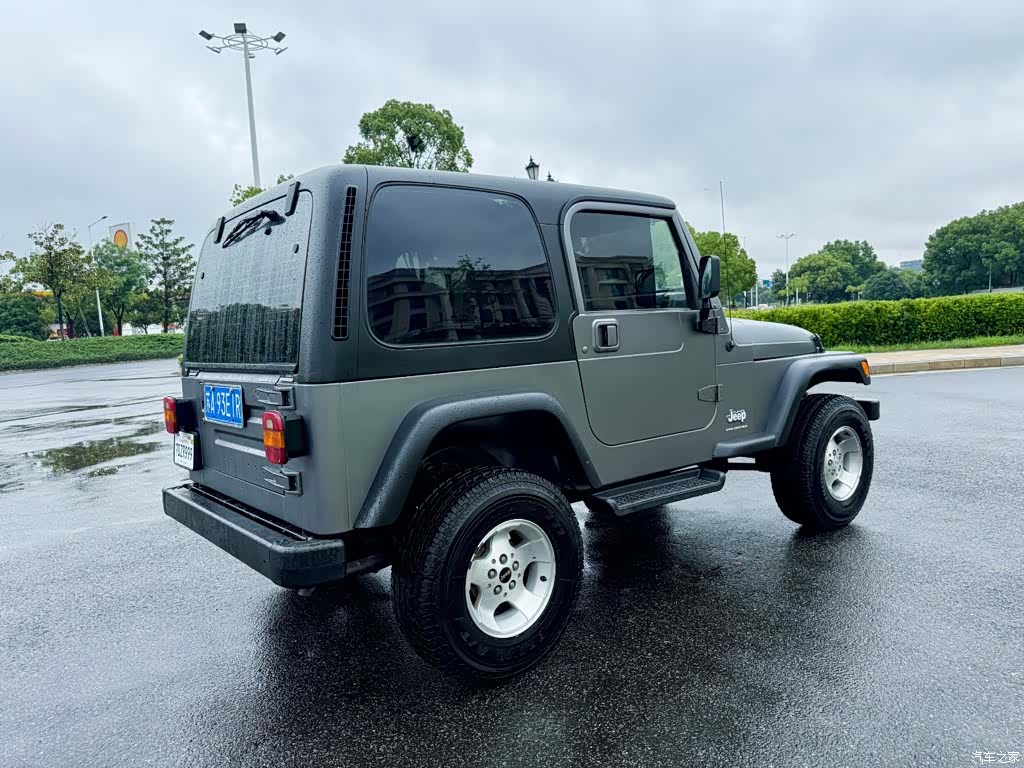 Jeep Wrangler, 2004 6