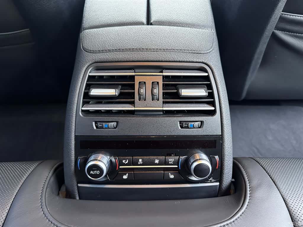 BMW M6, 2016 23