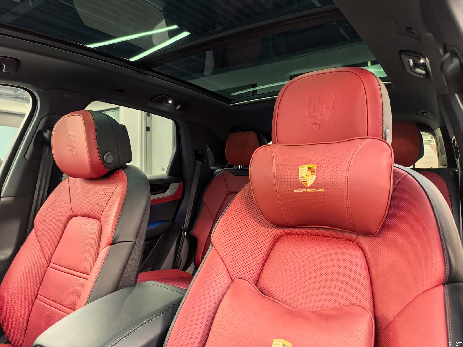Porsche Cayenne, 2025 12