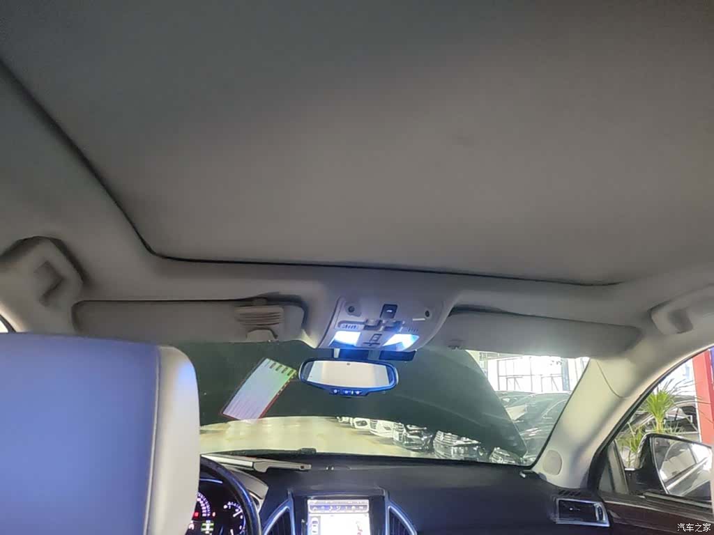 Cadillac SRX, 2015 18