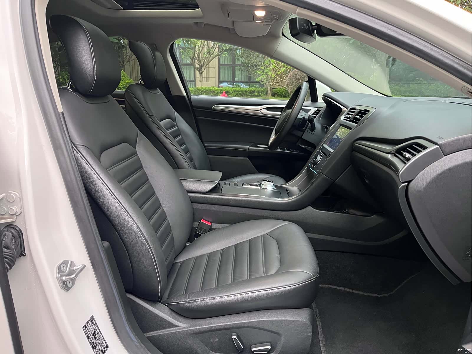Ford Mondeo, 2017 11