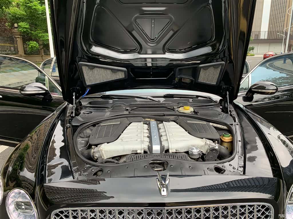 Bentley Flying Spur, 2010 17