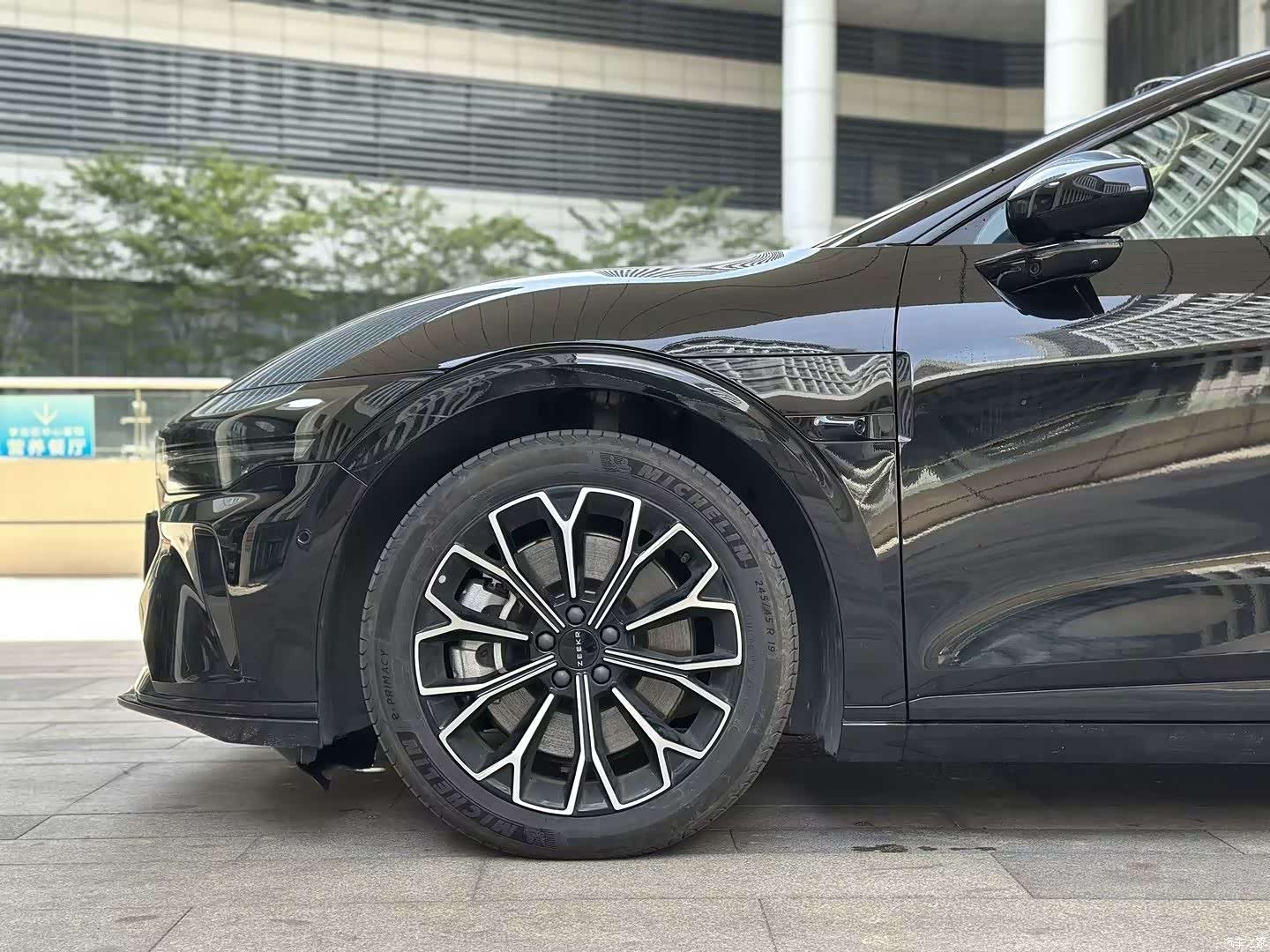 Zeekr 007, 2025 8