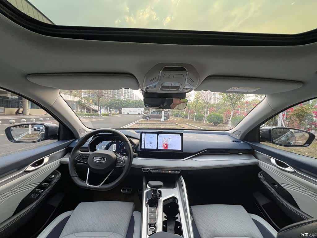 Geely Preface, 2023 15
