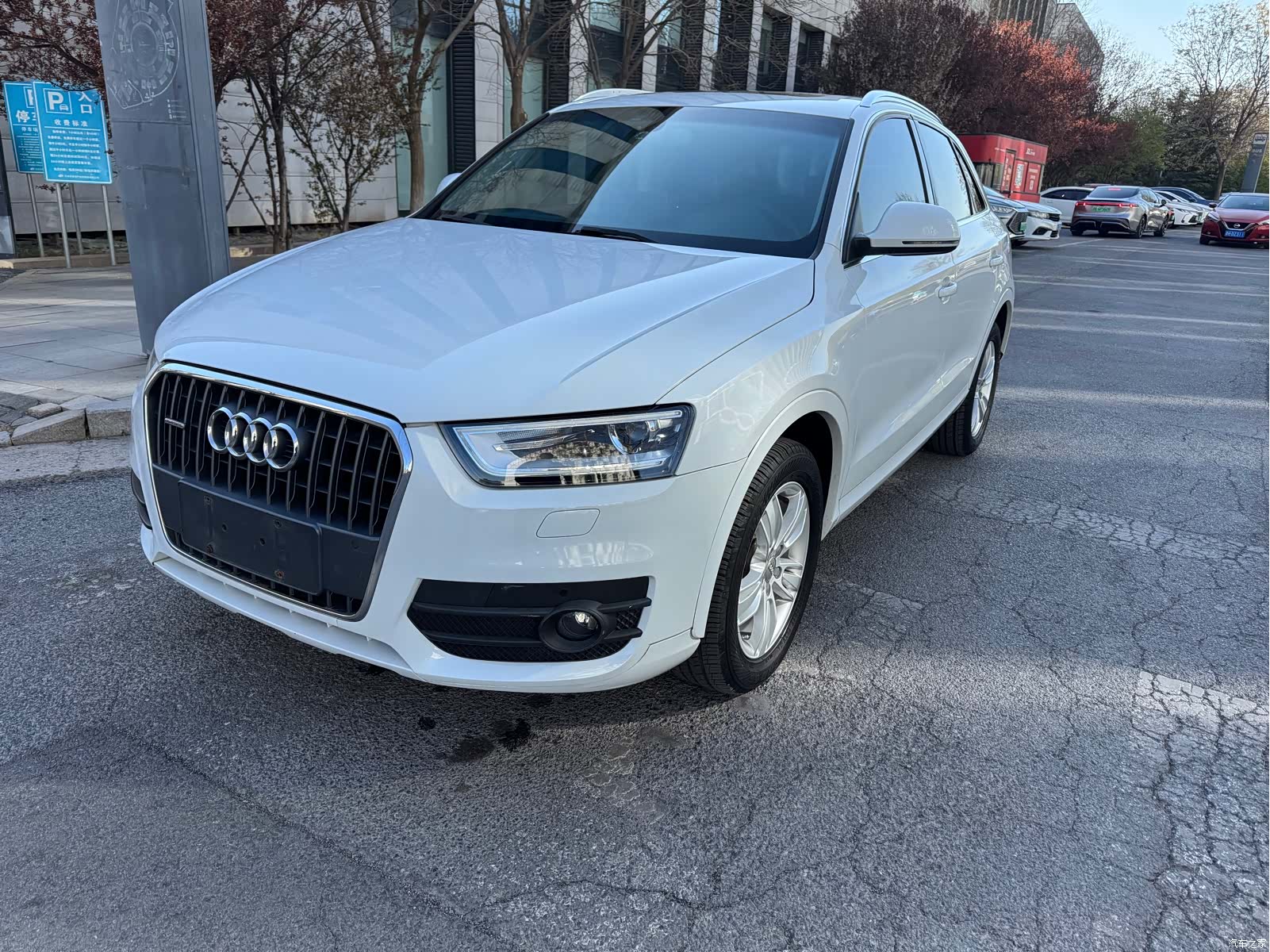 Audi Q3, 2015 1