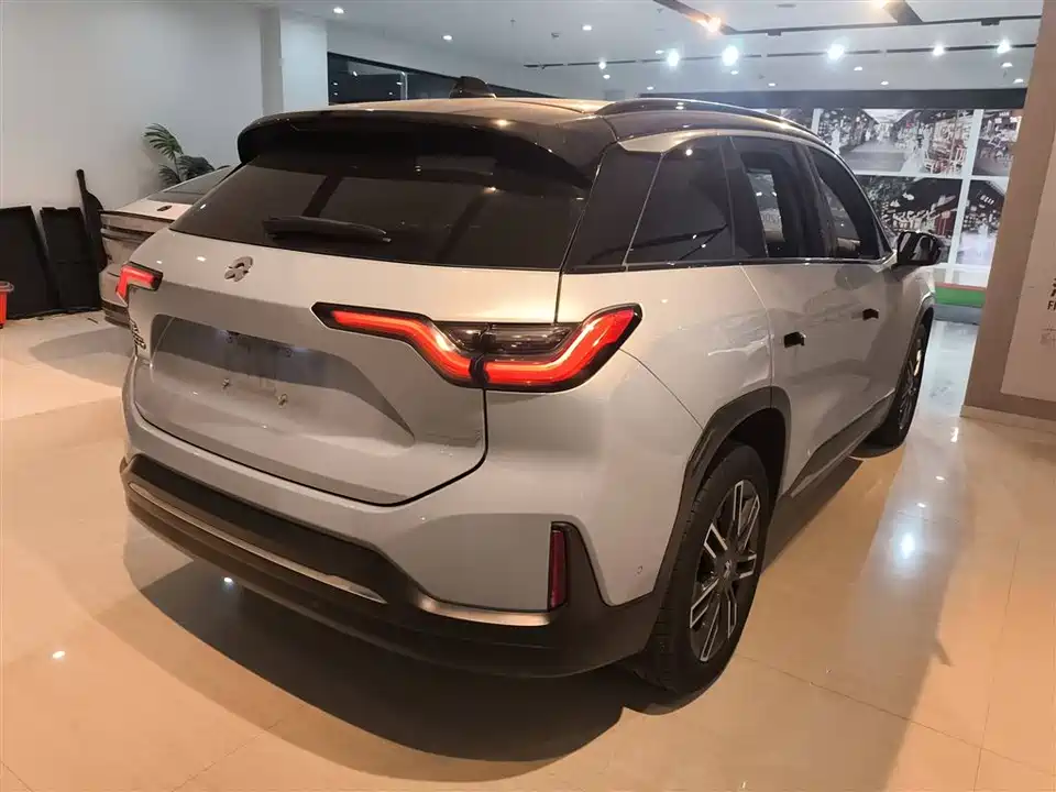 NIO ES6