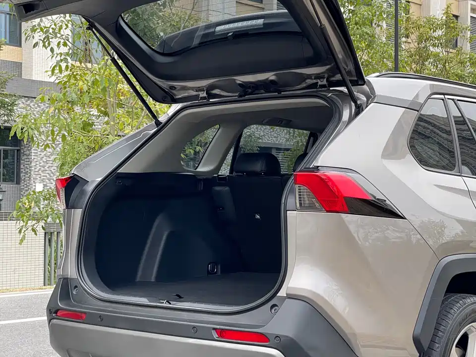 Toyota RAV4 Rongfang