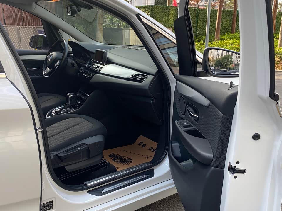 BMW 2 series multifunctional station wagon