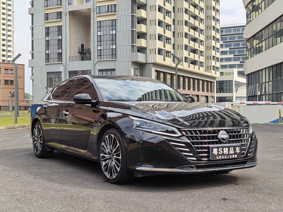 Nissan Teana