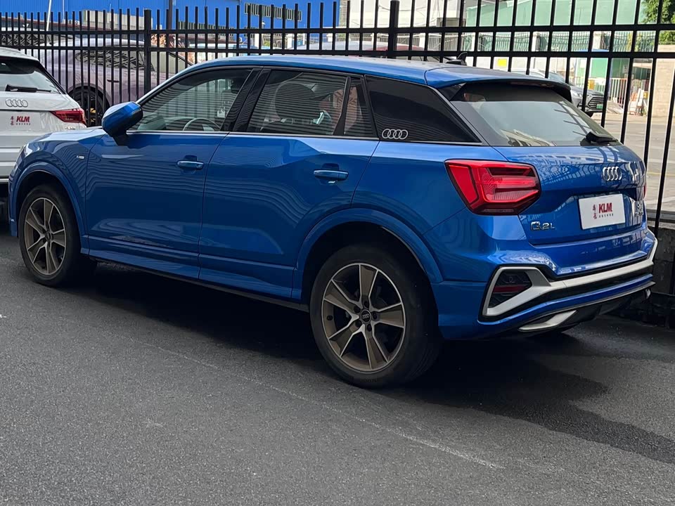 Audi Q2L