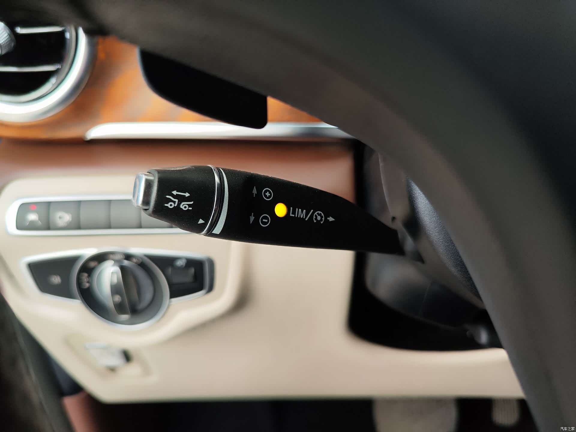 Mercedes-Benz V-Class, 2020 19