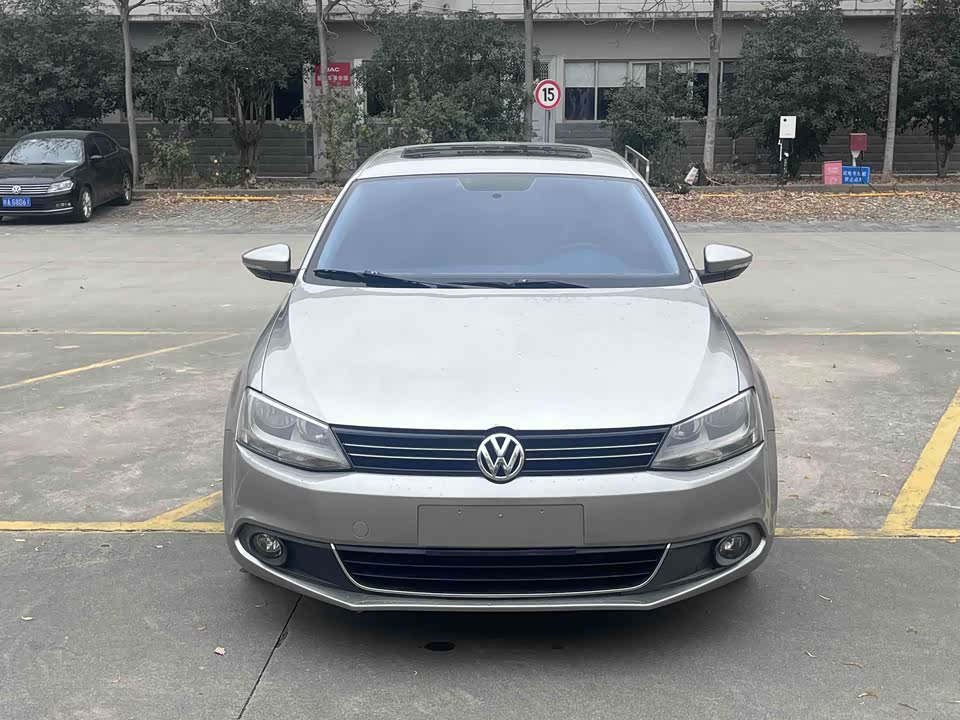 Volkswagen Sagitar