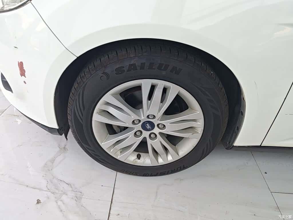Ford Focus, 2014 23