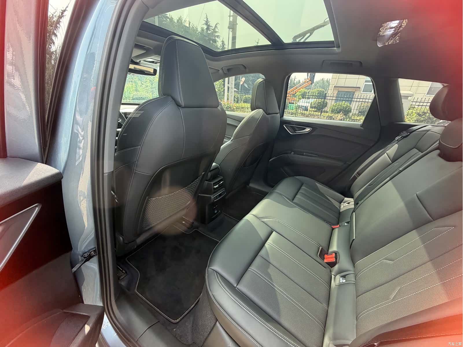Audi Q4 e-tron, 2024 8