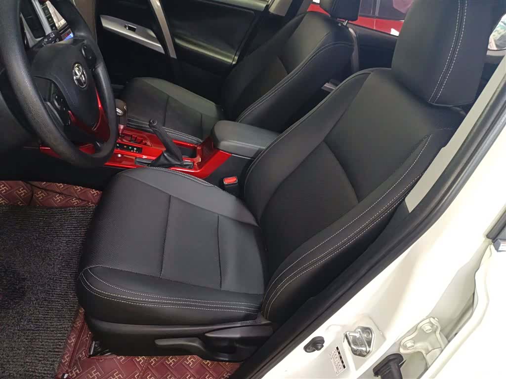Toyota RAV4, 2017 8